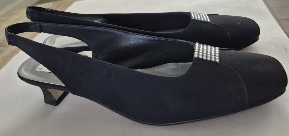 Vintage Daisy Black Slingback Heels with Rhinestone Accents Women's Size 9